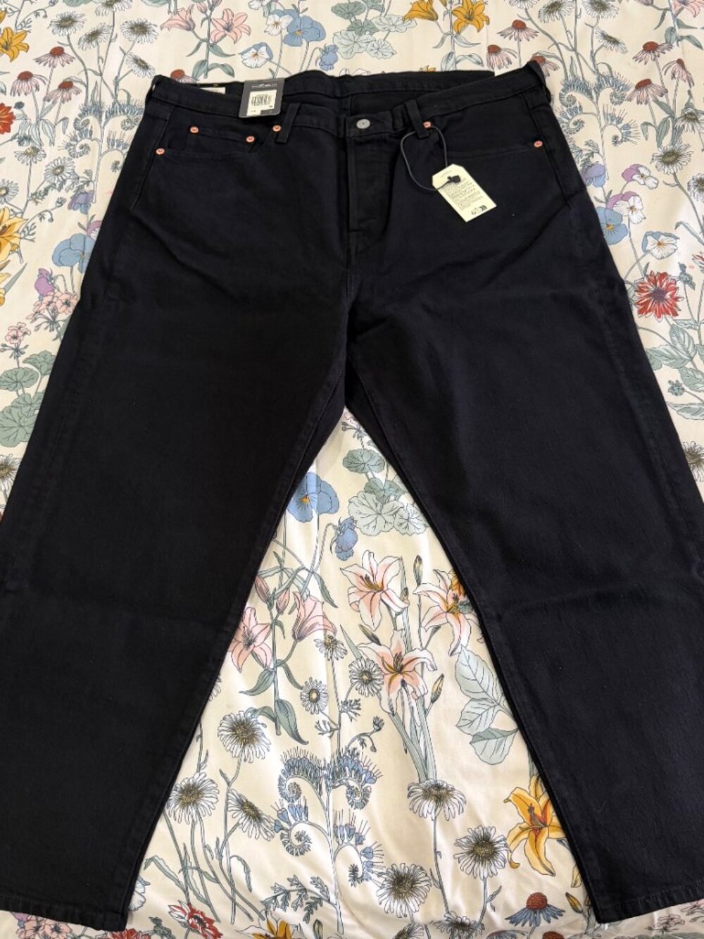 NEW WITH TAGS LEVIS 501® Original Cropped Women's Jeans SIZE 16W - Picture 2 of 2